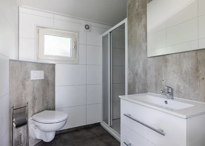 Nature Escape W Garden * 헨덜루